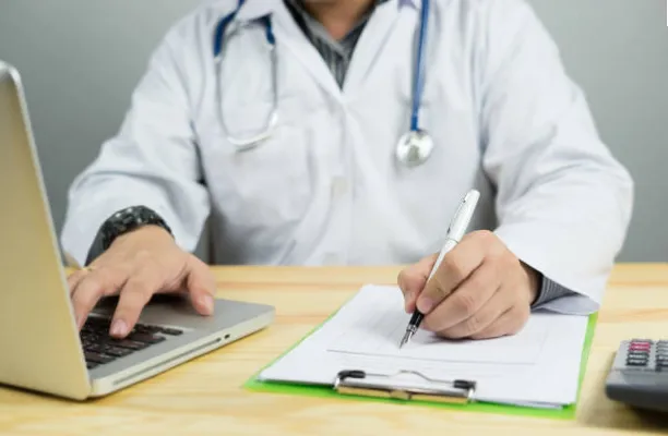 Рейтинг клиник и способы выявления накрученных отзывов